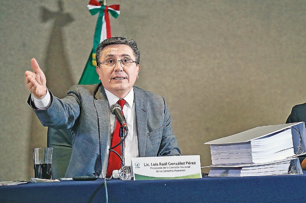 El organismo que encabeza el ómbudsman nacional, Luis Raúl González, pidió a la CNTE priorizar los derechos de los niños sobre cualquier conflicto (ARCHIVO. EL UNIVERSAL)