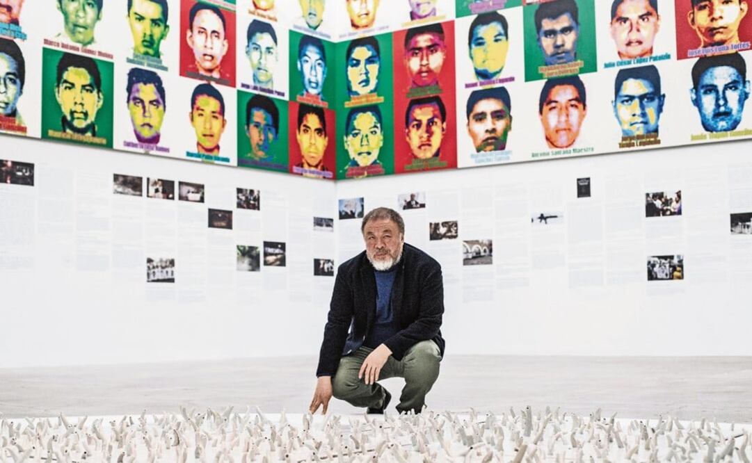 Ai Weiwei unveiled the Lego portraits of the 43 missing students - Photo: German Espinosa/EL UNIVERSAL