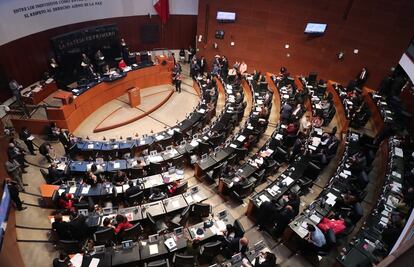 Jóvenes piden más seguridad en el Senado; relatan operativo fallido en Culiacán