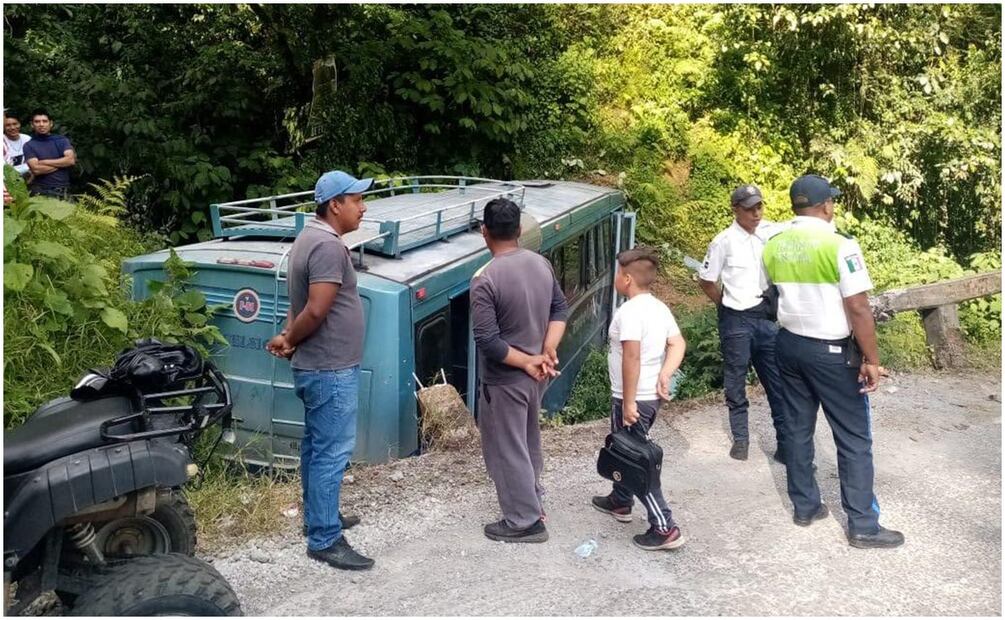 Accidente de autobús deja 20 heridos en Veracruz (6/12/2024). Foto: Especial