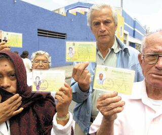 Un reto, resolver crisis de retiro laboral: Monreal