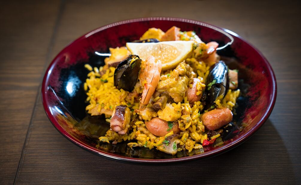 Paella a la mexicana del chef Aquiles Chávez. Foto: Cortesía.