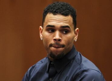 Arrestan a Chris Brown por agresión con arma mortal