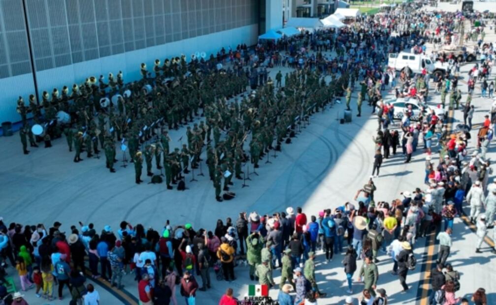 Fotos y videos del espectáculo militar aéreo en Santa Lucía