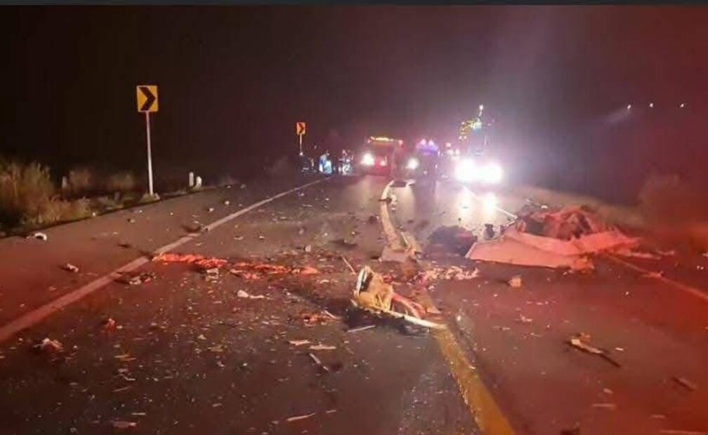 Accidente en Zacatecas entre tráiler y camioneta. Foto: Especial