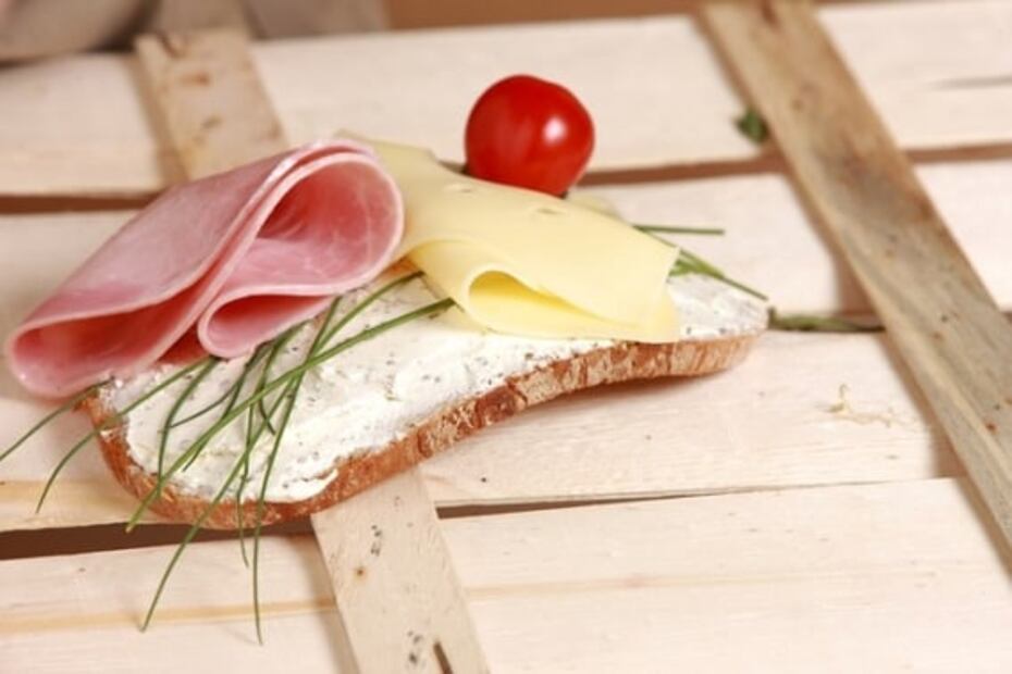Qué es la baba que aparece en el jamón