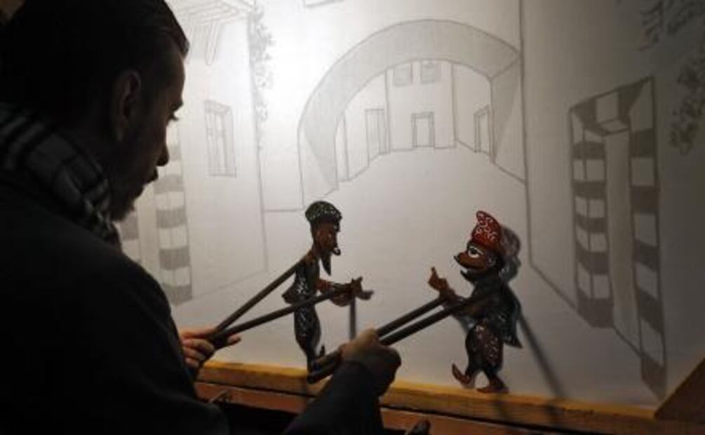 Último titiritero de Siria vive en refugio