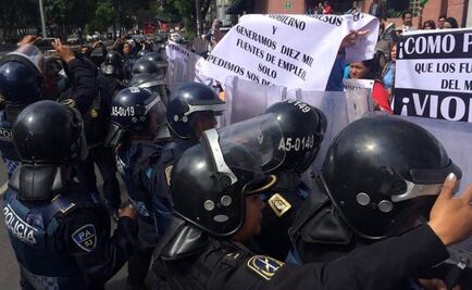 Repliegan a locatarios del Metro en Eje 2 Poniente