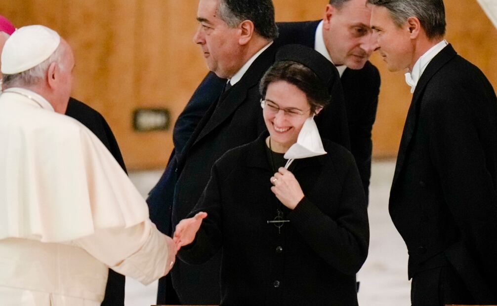 Raffaella Petrini, se convierte en la nueva "gobernadora" del Vaticano. Foto: AP