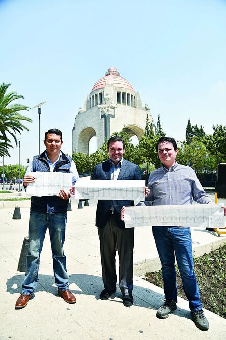 Ricardo David Chávez, Federico Döring y Gabriel Gómez del Campo (de izquierda a derecha) se sometieron voluntariamente a realizar las pruebas con la Secretaría de Seguridad Pública del Distrito Federal (ESPECIAL)