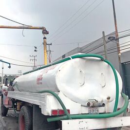 Pipas tardan hasta cuatro horas para cargar