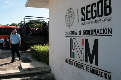 INM entrega visa humanitaria a mil 360 migrantes que permanecen en albergue de Tláhuac