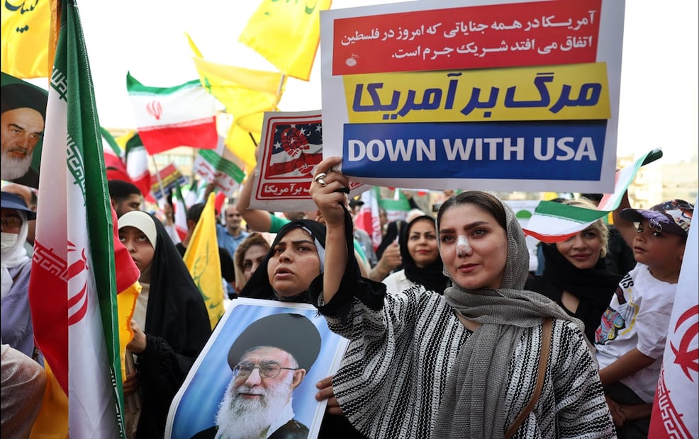 Iraníes celebran el alto el fuego entre Irán e Israel en Teherán, el 24 de junio de 2025. Foto: EFE