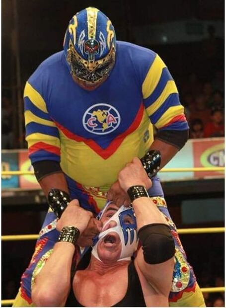 Falleció el luchador Mr. Niebla por una infección en la sangre
