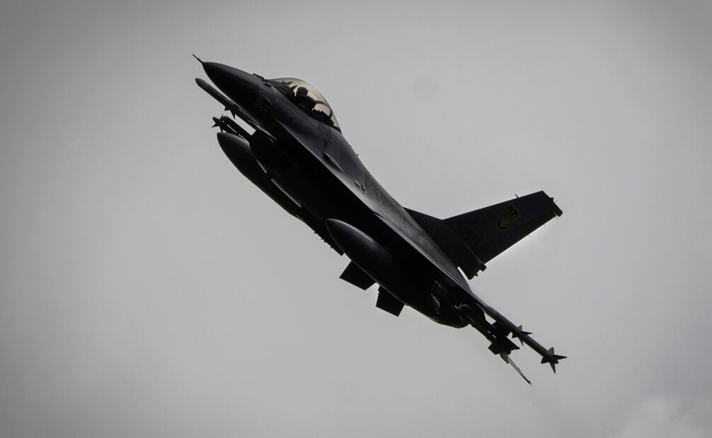 Ucrania anunció el jueves que un caza F-16 se estrelló. Foto: AP