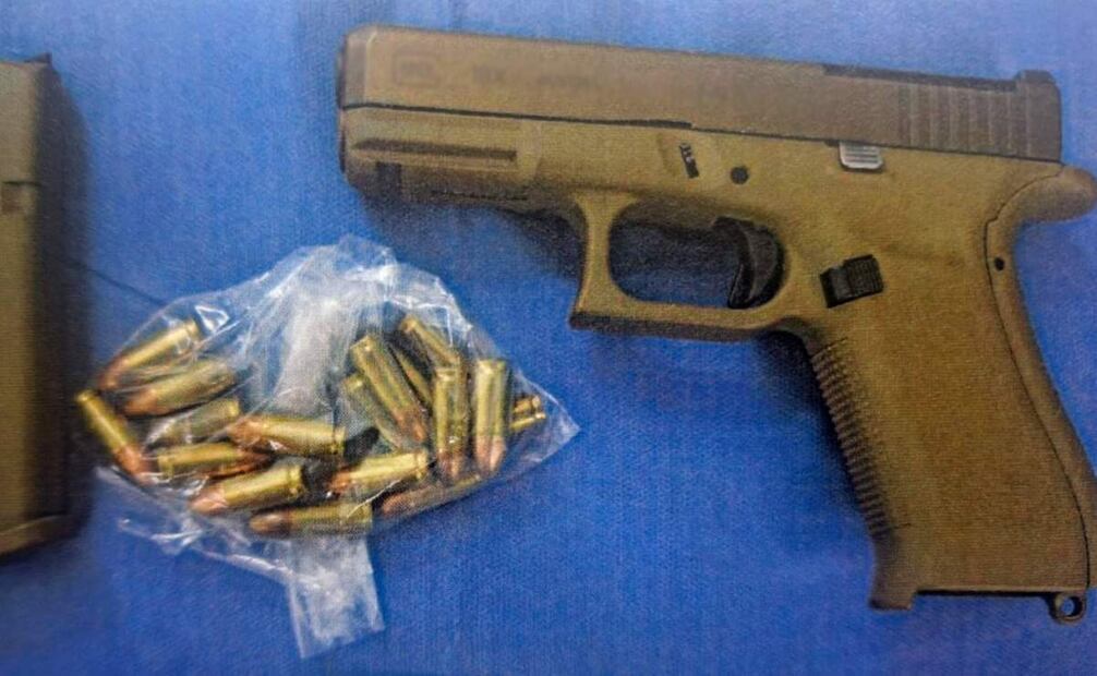 La FGR en Durango obtuvo la vinculación a proceso contra Javier “O” y José “G”, por su probable responsabilidad en portación de armas de fuego exclusivas de las Fuerzas Armadas. Foto: Especial