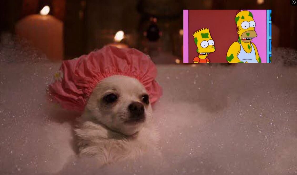 El desbordamiento de la presa generó una extraña capa de espuma ante el nivel del agua. Foto: Redes Sociales