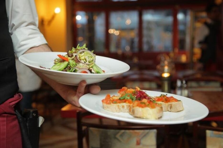 Beneficios al hacer reservación en un restaurante, según Profeco