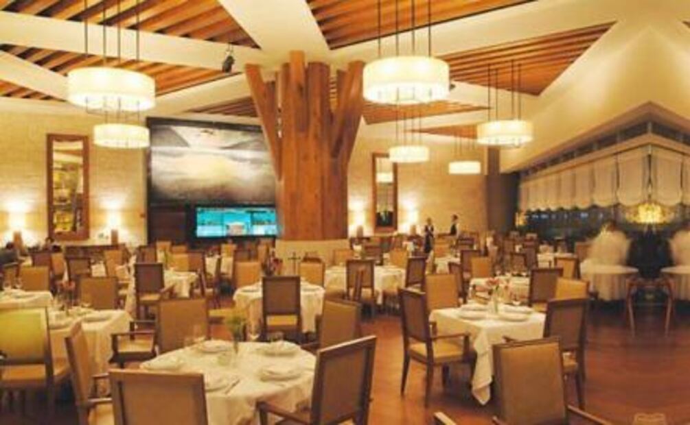 Reconocen a restauranteros y promotores de la cultura del vino