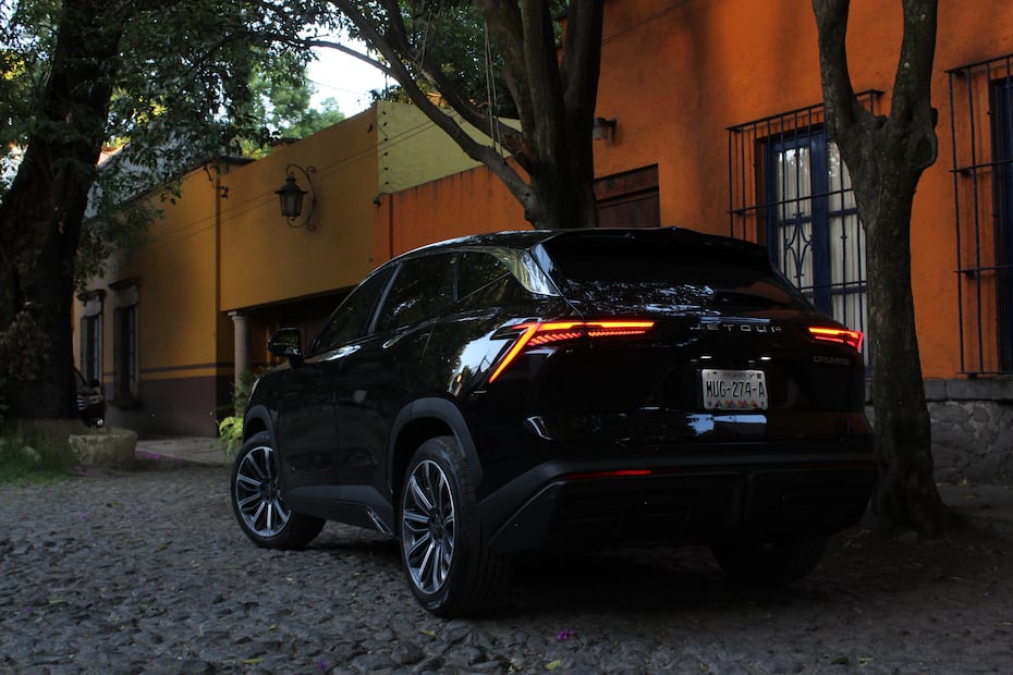 Es el crossover más novedoso de Jetour en México.