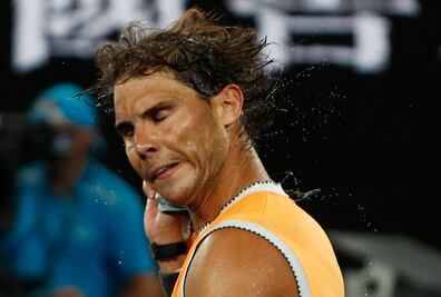 A Rafael Nadal se le complica Australia