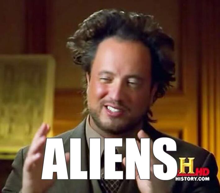 El famoso meme "Aliens" de Giorgio A. Tsoukalos. Foto: Twitter