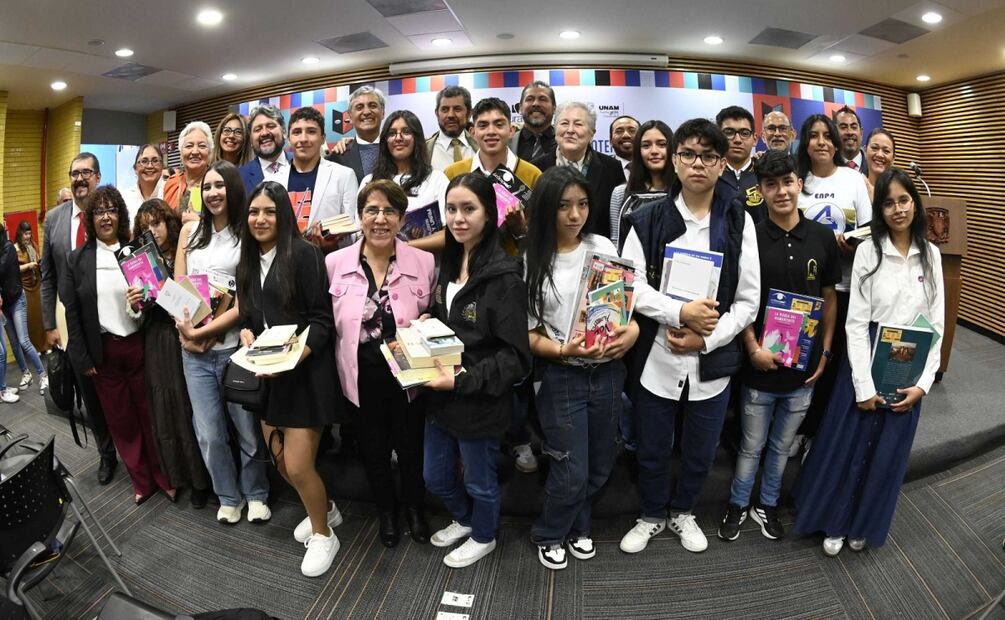Por cuarta ocasión, UNAM dona libros a 35 mil nuevos estudiantes de bachillerato
(26/08/2025). Foto: Especial