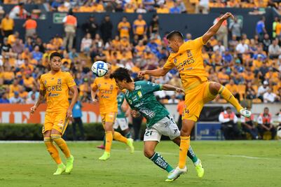 Tigres y León empatan por la mínima en el Universitario