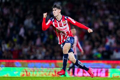 Resultado: Chivas remonta y consigue agónica victoria ante Pumas en Ciudad Universitaria 