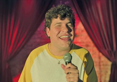 Mejor reír que rasgar las vestiduras: Alexis Arroyo