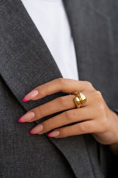 Haz tus uñas de gel en lugares especializados. Foto: Freepik