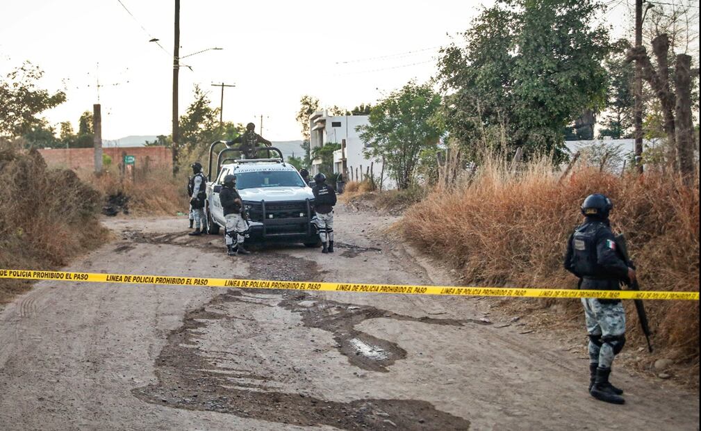 Explota camioneta al norte de Culiacán, Sinaloa. Foto: Cuartoscuro.com