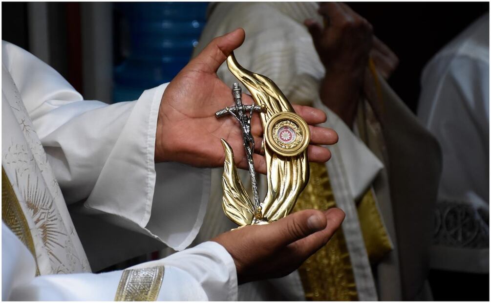 Reliquia de primer grado de San Juan Pablo II con motivo de la violencia que se vive en el país y en Morelos. Foto Tony Rivera / EL UNIVERSAL