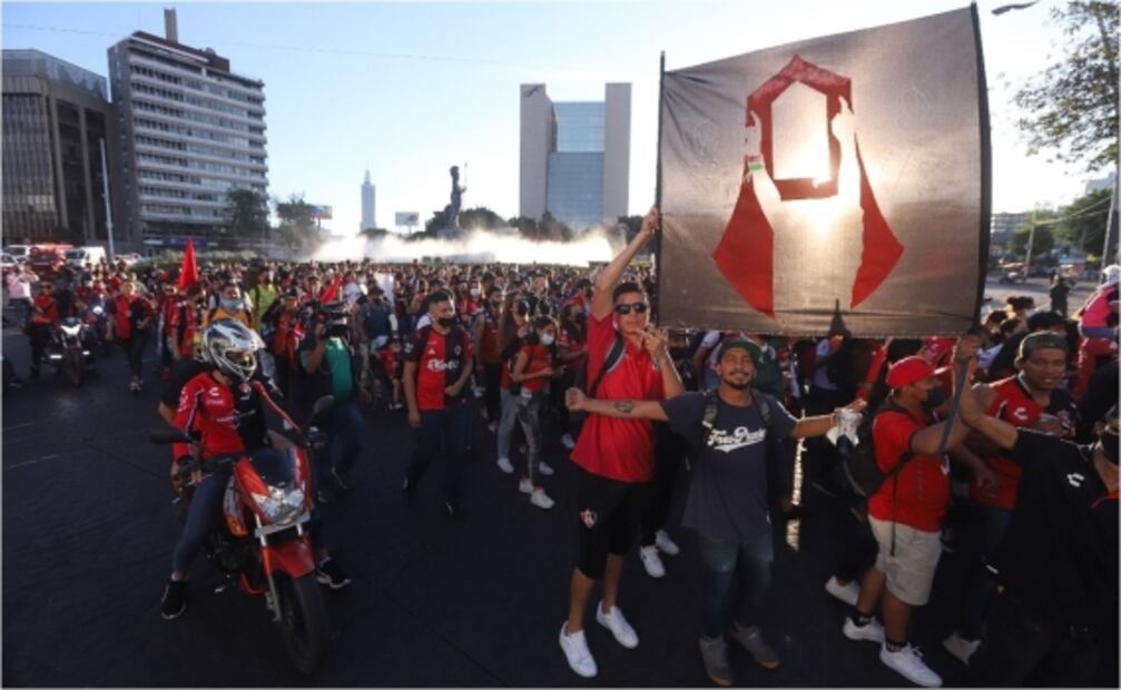 Aficionados del Atlas llaman "asesinos" a la Femexfut
