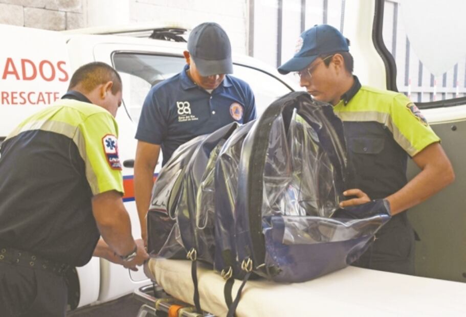 Bomberos de Veracruz diseñan cápsulas aislantes