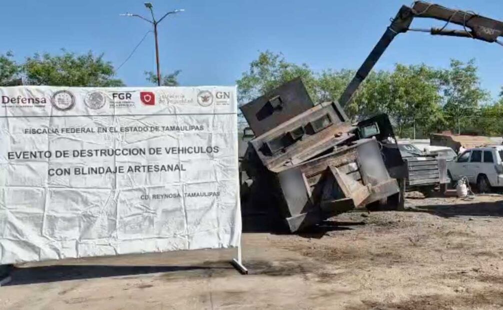 FGR destruye 32 vehículos "monstruo" en Tamaulipas. Foto: Especial