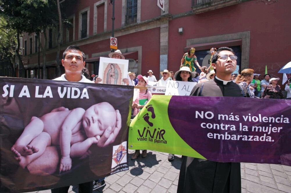 Revés a propuestas antiaborto. La Comisión de Carta de Derechos consideró improcedentes las iniciativas para prohibir el aborto (ARCHIVO. EL UNIVERSAL)