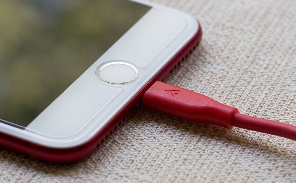 Saber como cargar tu celular sin cargador puede sacarte de muchos apuros. Imagen: Pixabay