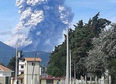 Volcán Santiaguito de Guatemala registra fuerte explosión