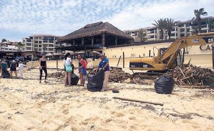 Clean-up of Los Cabos after Lidia