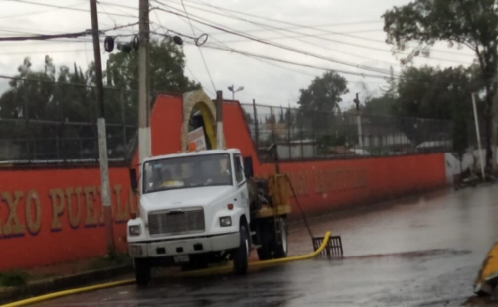 Remanentes de "Grace" en CDMX dejan a su paso encharcamientos y árboles caídos