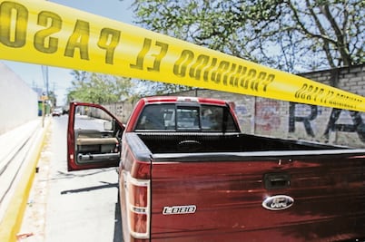 Exhuman cuerpos y cráneos en tres viviendas