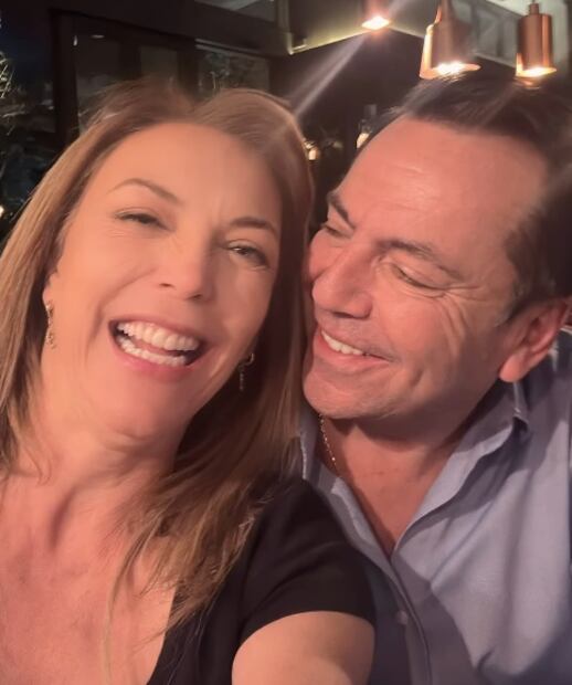 Laura Flores comparte video con su novio Lalo Salazar, quien cumple 60 años.