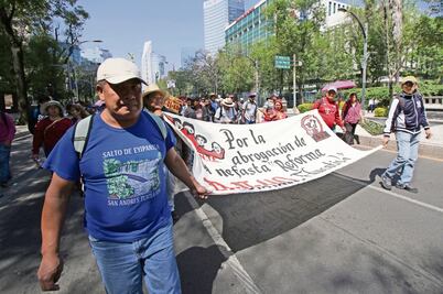 Campesinos, CNTE y ONG demandan acabar con pobreza