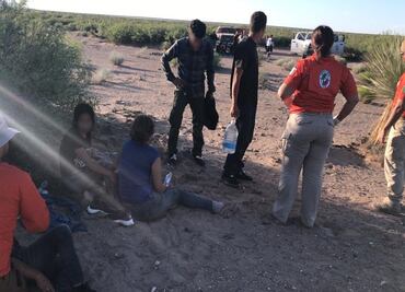 Rescatan a 18 migrantes en desierto de Santa Teresa, Chihuahua