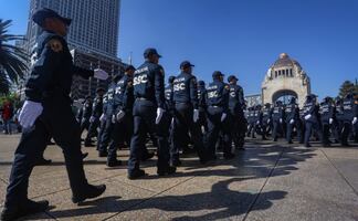 FOTOS: Desfile por el Día del Policía en la CDMX