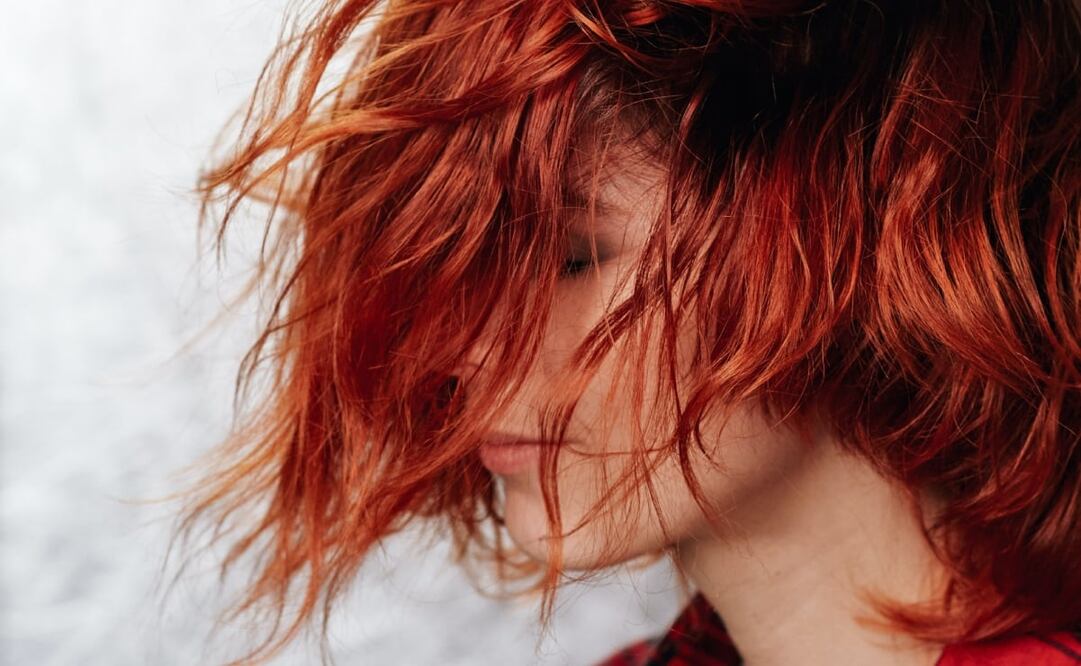 Luce tu cabellera como recién teñida por más tiempo. Imagen: Unsplash