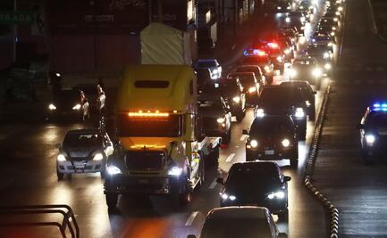 Jirafa Benito inicia viaje de 50 horas rumbo a Africam Safari en Puebla