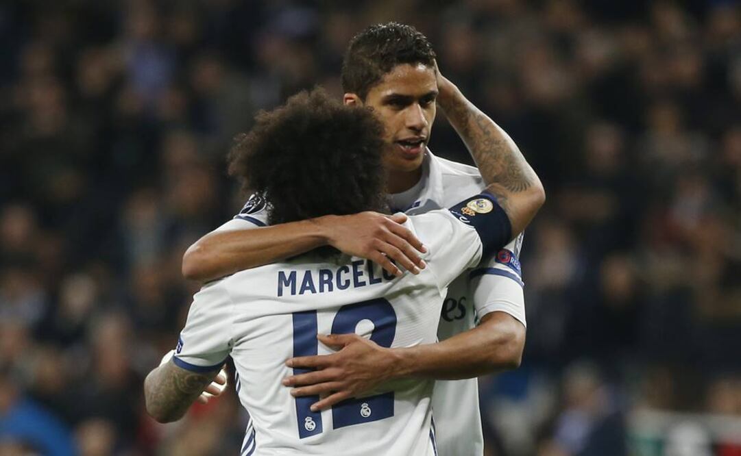 Marcelo y Varane festejan la victoria. Reuters