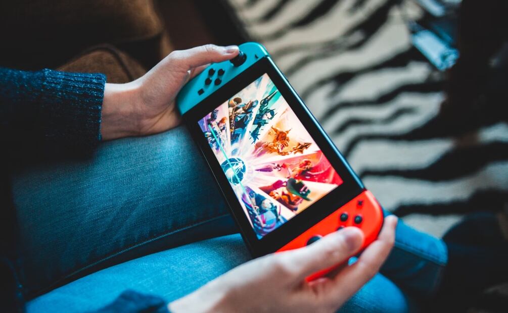 Fortnite recrea voz de Darth Vader con IA y surgen problemas. Imagen: Unsplash